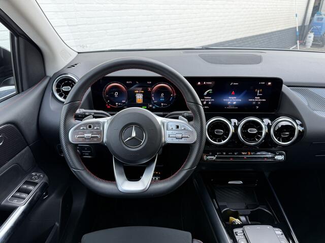Mercedes-Benz B-KLASSE 250 e Business Solution AMG | Trekhaak | Camera | MBUX | DAB+ | LED | 19 inch