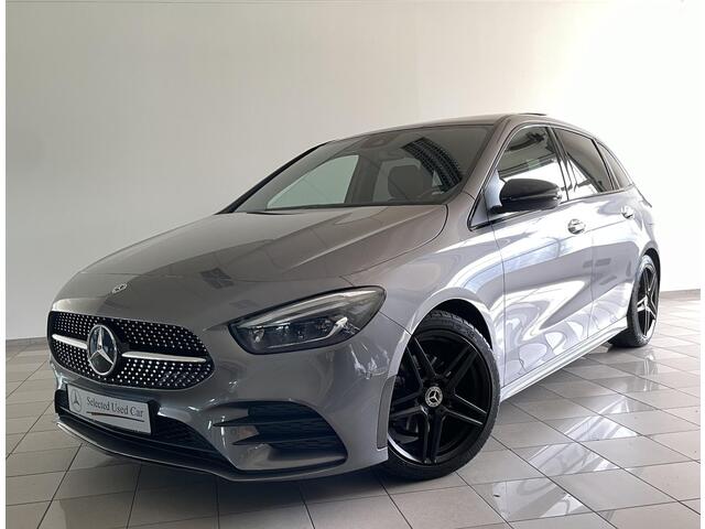 Mercedes-Benz B-KLASSE 180 Business Solution AMG | Panoramadak | Trekhaak | Carplay | 177 PK