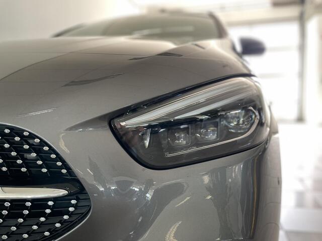 Mercedes-Benz B-KLASSE 180 Business Solution AMG | Panoramadak | Trekhaak | Carplay | 177 PK