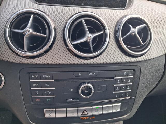Mercedes-Benz B-KLASSE 180 Ambition | Nieuw Binnen! | Stoelverwarming | Half leder | Trekhaak