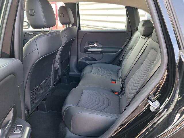 Mercedes-Benz B-KLASSE 250 e Business Line | Achteruitrijcamera | Widescreen | Stoelverwarming | Elektrische achterklep | LED verlichting
