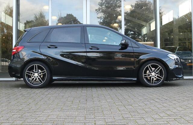 Mercedes-Benz B-KLASSE 180 AMG Line | Panoramadak | Night edition