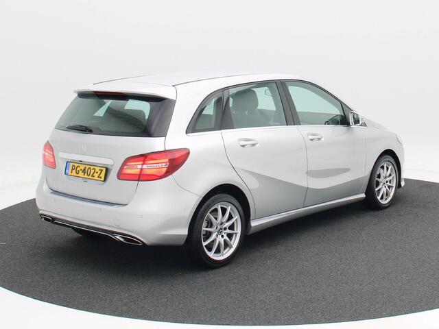 Mercedes-Benz B-KLASSE 250 Ambition Automaat 211 Pk | Camera | Keyless | LED | Navigatiesysteem | Parkeersensoren | 18 Inch | 81.928 Km
