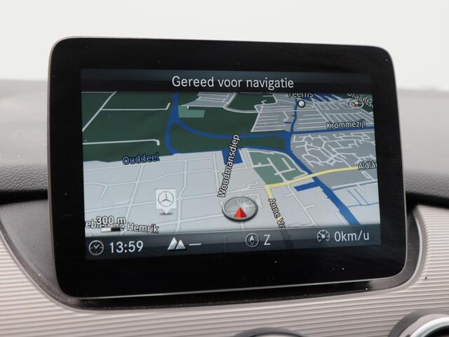 Mercedes-Benz B-KLASSE 250 Ambition Automaat 211 Pk | Camera | Keyless | LED | Navigatiesysteem | Parkeersensoren | 18 Inch | 81.928 Km