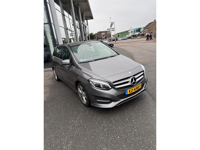Mercedes-Benz B-KLASSE 180 Ambition | 1E EIGENAAR | 12MND GARANTIE | AUTOMAAT | NAVI | AIRCO | TREKHAAK | CRUISE |