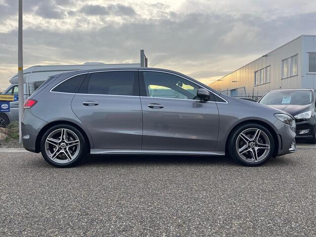 Mercedes-Benz B-KLASSE 200 Business Solution AMG | 360° Camera | Trekhaak | Adaptive Cruise Control | Elektrische achterklep | Alcantara/Leder | Elektrisch verstelbare stoelen