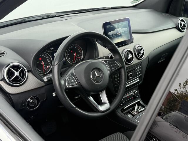 Mercedes-Benz B-KLASSE 180 Lease Edition Plus | Trekhaak | Pano | Navi | Camera | PDC | LED
