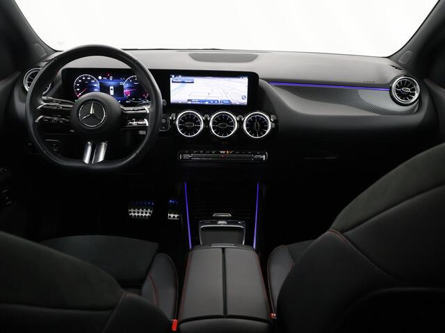 Mercedes-Benz B-KLASSE 180 AMG Line | Panoramadak | Night pakket | Distronic |