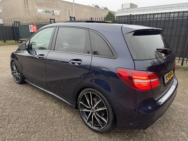 Mercedes-Benz B-KLASSE 180 Ambition AMG Panorama/Alcantara/Navi/PDC
