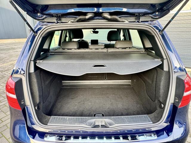Mercedes-Benz B-KLASSE 180 Business Solution AUT/ 2e eigenaar/ Camera/ PDC V+A/ LED/ NAP