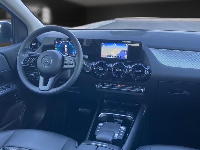 Mercedes-Benz B-KLASSE 250e Business ** APPLE/ANDROID - NAVI - HALF-LEDER - SPOORASS - CRUISE ** 1e EIG - UNFALLFREI ** ** INFORMEER OOK NAAR ONZE AANTREKKELIJKE FINANCIAL-LEASE TARIEVEN **