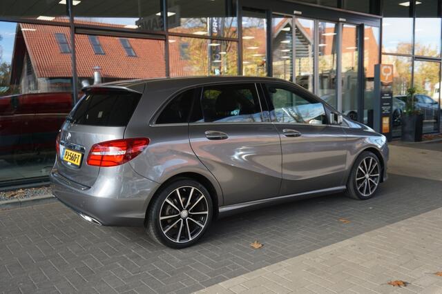 Mercedes-Benz B-KLASSE 180 Activity Edition | Navi | Cruise Control | Parkeersensoren