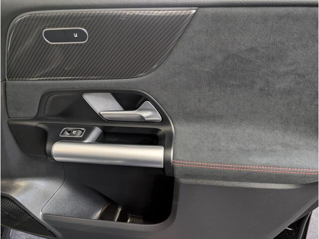 Mercedes-Benz B-KLASSE 180 AMG Line|PANO| CAMERA | STOELV