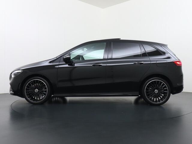 Mercedes-Benz B-KLASSE 250 e Business Solution AMG | Trekhaak Wegklapbaar | Distronic Cruise Control | Panorama - Schuifdak | Memorystoelen | Multibeam Led | Apple Carplay & Android Auto | Head-Up Display | 360° Camera