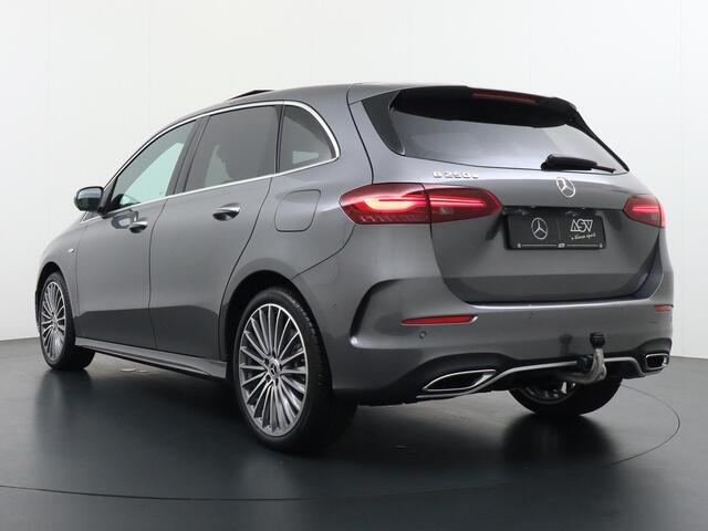 Mercedes-Benz B-KLASSE 250 e Business Solution AMG | Distronic Cruise Control | Panorama - Schuifdak | Trekhaak Wegklapbaar | Multibeam Led | Stoelverwarming Voorin | Apple Carplay & Android Auto | 360° Camera