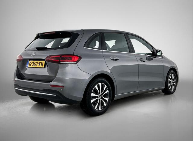 Mercedes-Benz B-KLASSE 200 Business Solution Plus | Trekhaak | Cruise Control | Inclusief 24 maanden MB Certified garantie voor Europa.