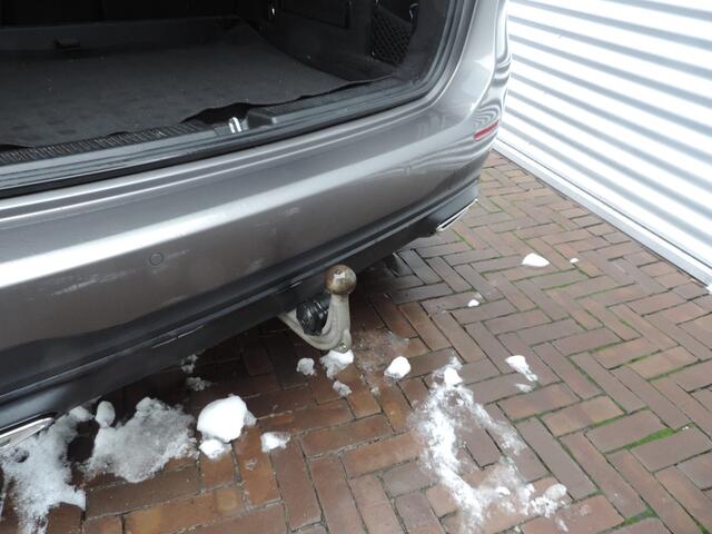 Mercedes-Benz B-KLASSE 180 Launch Edition Premium Plus TREKHAAK