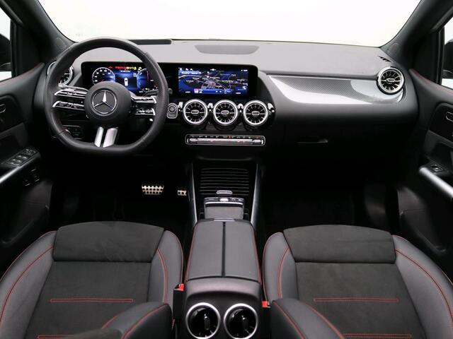 Mercedes-Benz B-KLASSE 250 e Business Solution AMG AMG Line | Night Pakket | Panorama Schuif-Kanteldak | Memory Voorstoelen | Parkeerpakket met 360°-camera. Inclusief 24 maanden MB Certified garantie voor Europa.