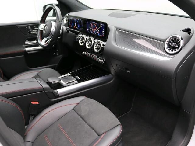 Mercedes-Benz B-KLASSE 250 e Business Solution AMG Limited Trekhaak | AMG Line | Night Pakket | Panorama Schuif-Kanteldak | Memory voorstoelen | Distronic. Inclusief 24 maanden MB Certified garantie voor Europa.