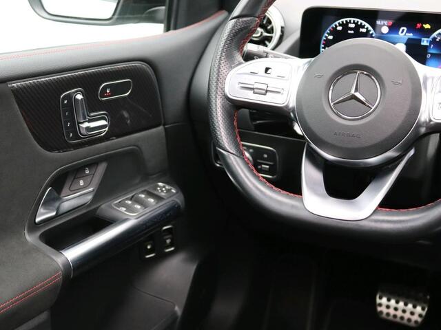 Mercedes-Benz B-KLASSE 250 e Business Solution AMG Limited Trekhaak | AMG Line | Night Pakket | Panorama Schuif-Kanteldak | Memory voorstoelen | Distronic. Inclusief 24 maanden MB Certified garantie voor Europa.