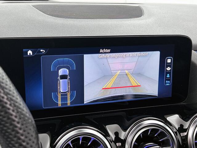 Mercedes-Benz B-KLASSE 180 AMG Line | Panoramadak | Achteruitrijcamera | Distronic | Sfeerverlichting | Inclusief 24 maanden MB Certified garantie voor Europa.