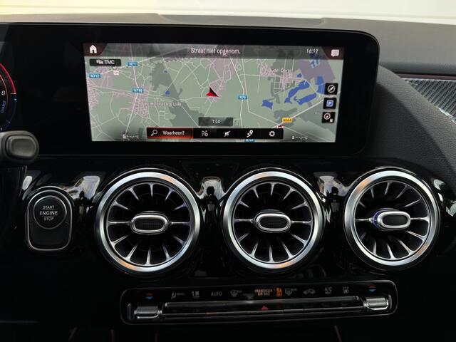 Mercedes-Benz B-KLASSE 180 AMG Panoramadak Widescreen SfeerVerlichting SportLeder Led Camera 18" Trekhaak Pdc