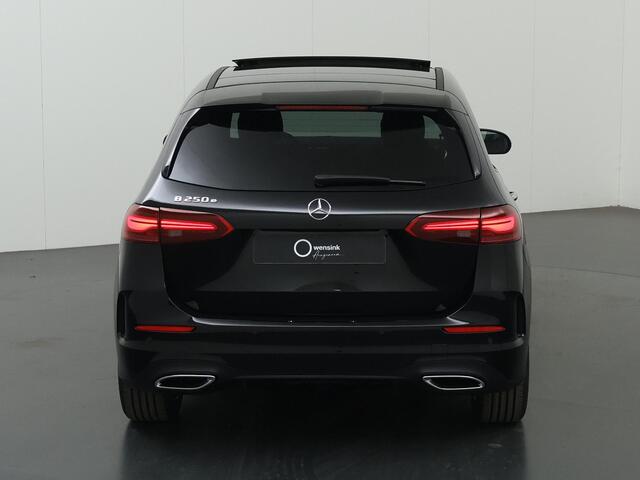 Mercedes-Benz B-KLASSE 250e Business Solution AMG | Panoramaschuifdak | Night | Winter pakket | Trekhaak | Stoelverwarming |