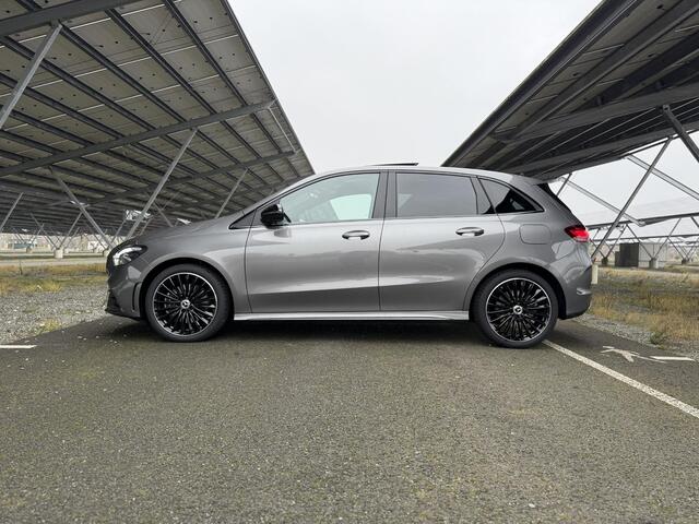 Mercedes-Benz B-KLASSE 250e Business Solution AMG | Night | Panoramaschuifdak | Premium plus pakket | Winter pakket | Trekhaak | Head-up display |