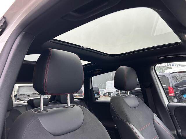 Mercedes-Benz B-KLASSE 200 AMG Line | Panoramadak | Rijassistentie|