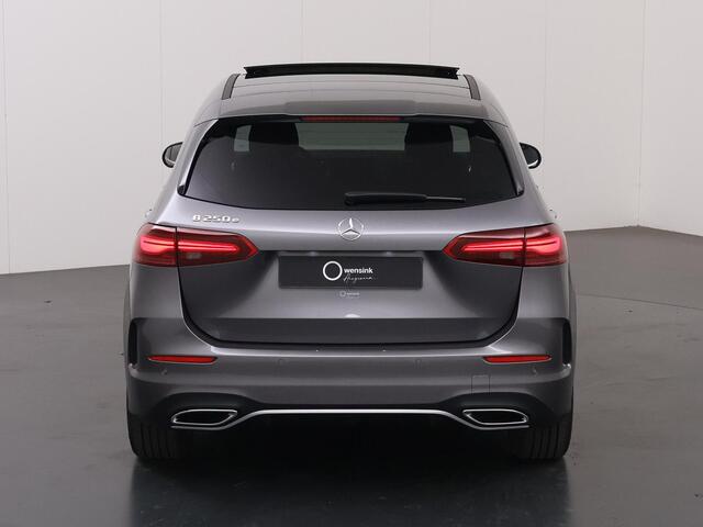 Mercedes-Benz B-KLASSE 250 e AMG Line | Panoramadak | Trekhaak | Stoelverwarming |