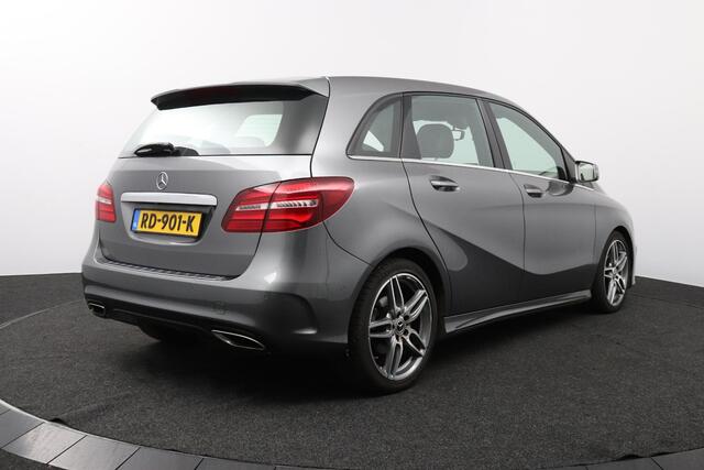 Mercedes-Benz B-KLASSE 180 Business Solution AMG | Trekhaak | Navigatie | Stoelverwarming |