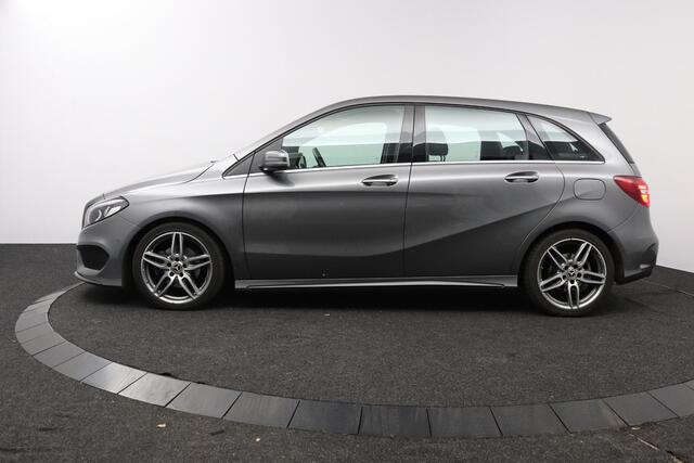 Mercedes-Benz B-KLASSE 180 Business Solution AMG | Trekhaak | Navigatie | Stoelverwarming |
