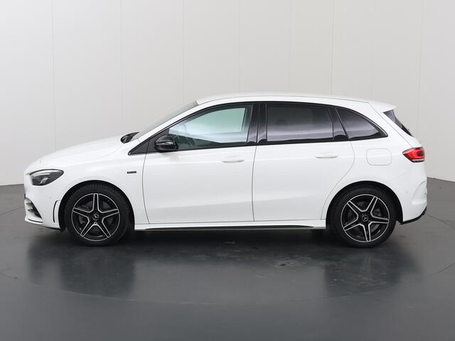 Mercedes-Benz B-KLASSE 250 e AMG Line | Night pakket | Stoelverwarming | Sfeerverlichting |