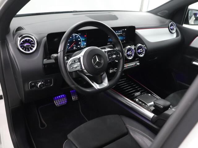 Mercedes-Benz B-KLASSE 250 e AMG Line | Night pakket | Stoelverwarming | Sfeerverlichting |