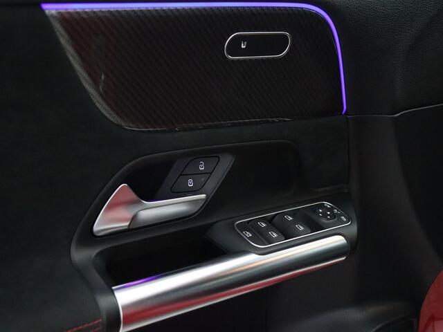 Mercedes-Benz B-KLASSE 180 Business Solution AMG (NL-Auto / Camera / ACC / Sfeerverlichting)