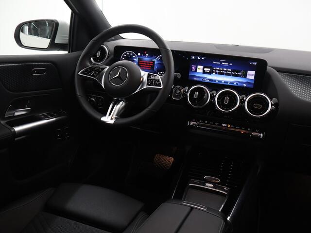 Mercedes-Benz B-KLASSE 250 e Luxury Line | Trekhaak | Getint glas | Verwarmd stuur | Apple carplay |