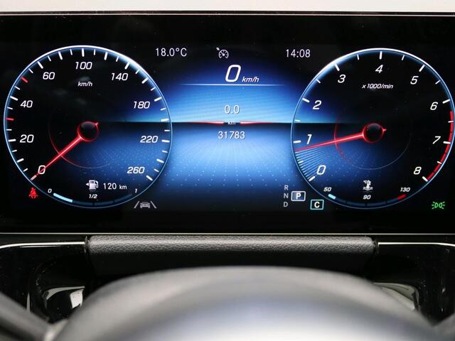 Mercedes-Benz B-KLASSE 180 AMG Automaat AMG | Night Pakket | Ledkoplampen | Achteruitrijcamera | Sfeerverlichting | Stoelverwarming voor. Inclusief 24 maanden Mercedes-Benz Certified garantie voor Europa.