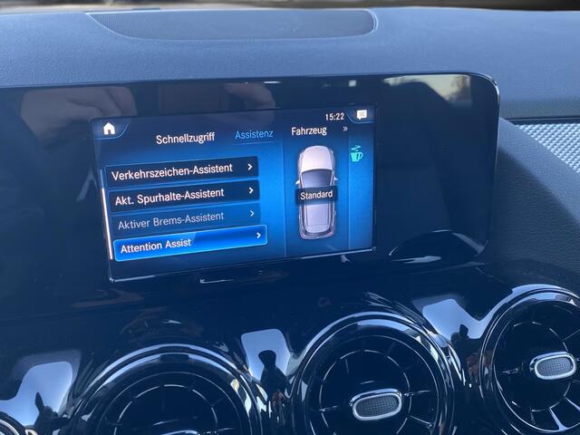 Mercedes-Benz B-KLASSE 250e Business ** APPLE/ANDROID - NAVI - HALF-LEDER - SPOORASS - CRUISE ** 1e EIG - UNFALLFREI ** ** INFORMEER OOK NAAR ONZE AANTREKKELIJKE FINANCIAL-LEASE TARIEVEN **