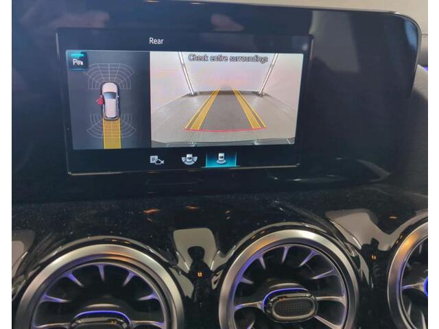 Mercedes-Benz B-KLASSE 250 e Hybride Premium / Design-en AMG line / 1/2 Leder / Stoelverwarming / Pdc+Camera / Navigatie /