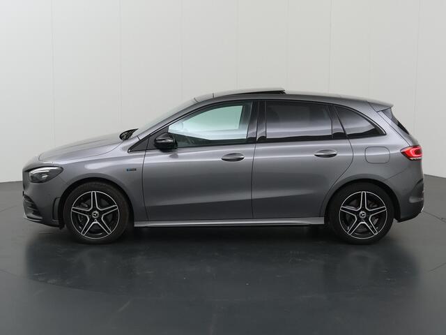 Mercedes-Benz B-KLASSE 250 e Business Solution AMG Limited | Night | Panoramadak | Memory | Stoelverwarming | Widescreen |