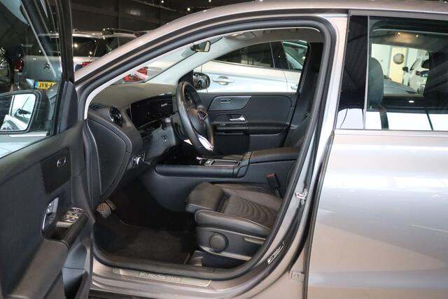 Mercedes-Benz B-KLASSE 180 Automaat MHEV Business Navigatie/Camera/Stoelverwarming