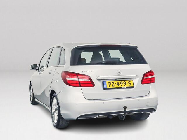 Mercedes-Benz B-KLASSE 180 d Business Solution | Parkeercamera | Stoelverwarming | Cruise control | Trekhaak