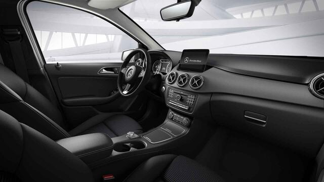 Mercedes-Benz B-KLASSE 180 Ambition | Achteruitrijcamera | Style pakket | Trekhaak |