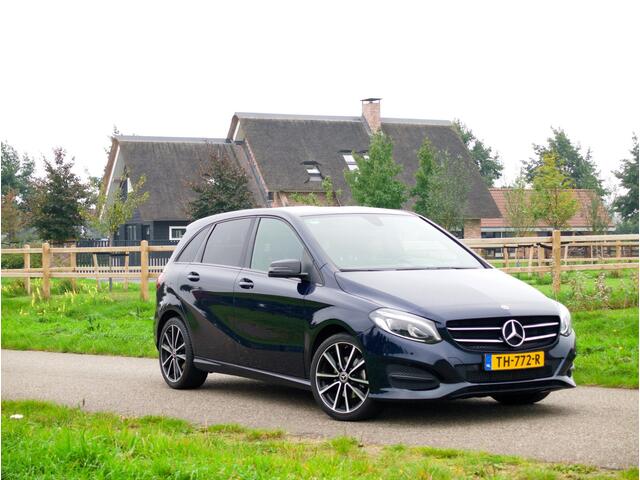 Mercedes-Benz B-KLASSE 180 Ambition LED | Automaat | Sports Tourer | Night-pakket | Zwarte hemel bekleding