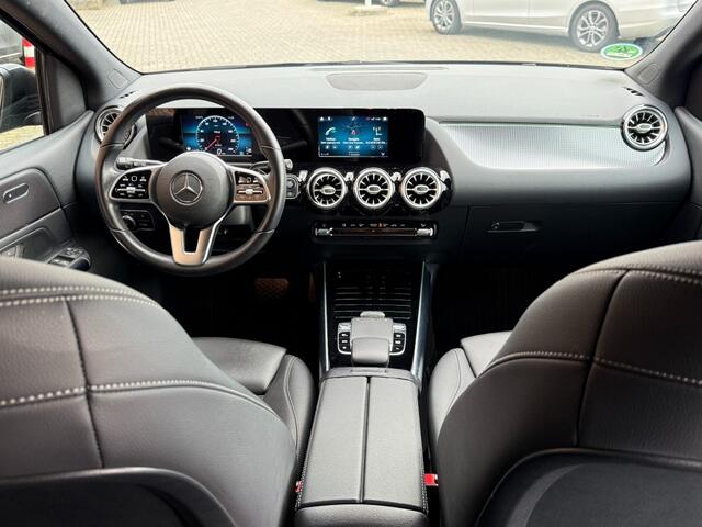 Mercedes-Benz B-KLASSE 180 BUS. SOLUTION automaat