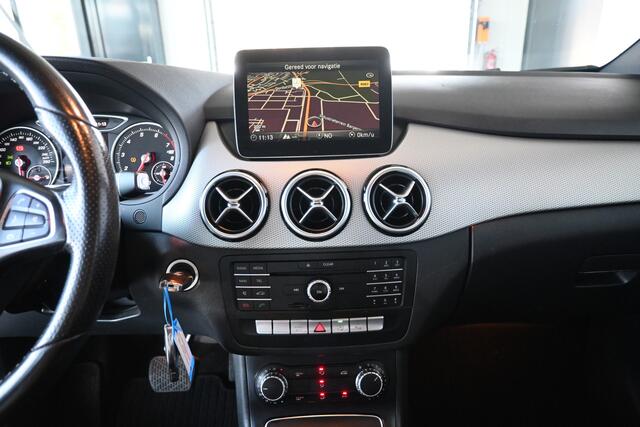 Mercedes-Benz B-KLASSE 180 Ambition Automaat Clima Navigatie LED Rijklaarprijs! Inruil Mogelijk!