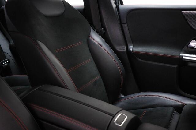 Mercedes-Benz B-KLASSE 180 Business Solution AMG | HALF LEDER | STOELVERWARMING | APPLE | CAMERA | TREKHAAK