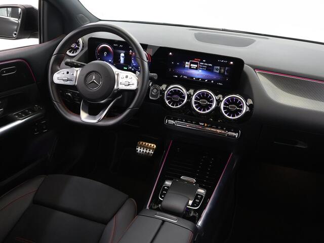 Mercedes-Benz B-KLASSE 250 e AMG Line | Widescreen | Stoelverwarming | Cruise control | Extra getint glas |