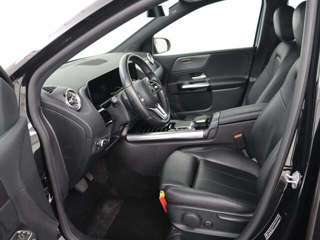 Mercedes-Benz B-KLASSE 250e Urban | Leder | Stoelverwarming | Sfeerverlichting | Camera | Park Assist | Navigatie | Full LED | Widescreen | DAB | Cruise control | Bluetooth | Climate control | PHEV | Plug In