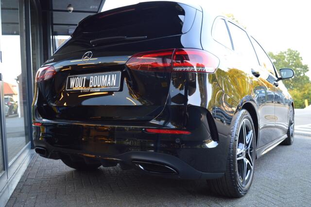 Mercedes-Benz B-KLASSE 200 AMG Led Widescreen Sfeer Camera Night CarPlay Afn.trekh Pdc